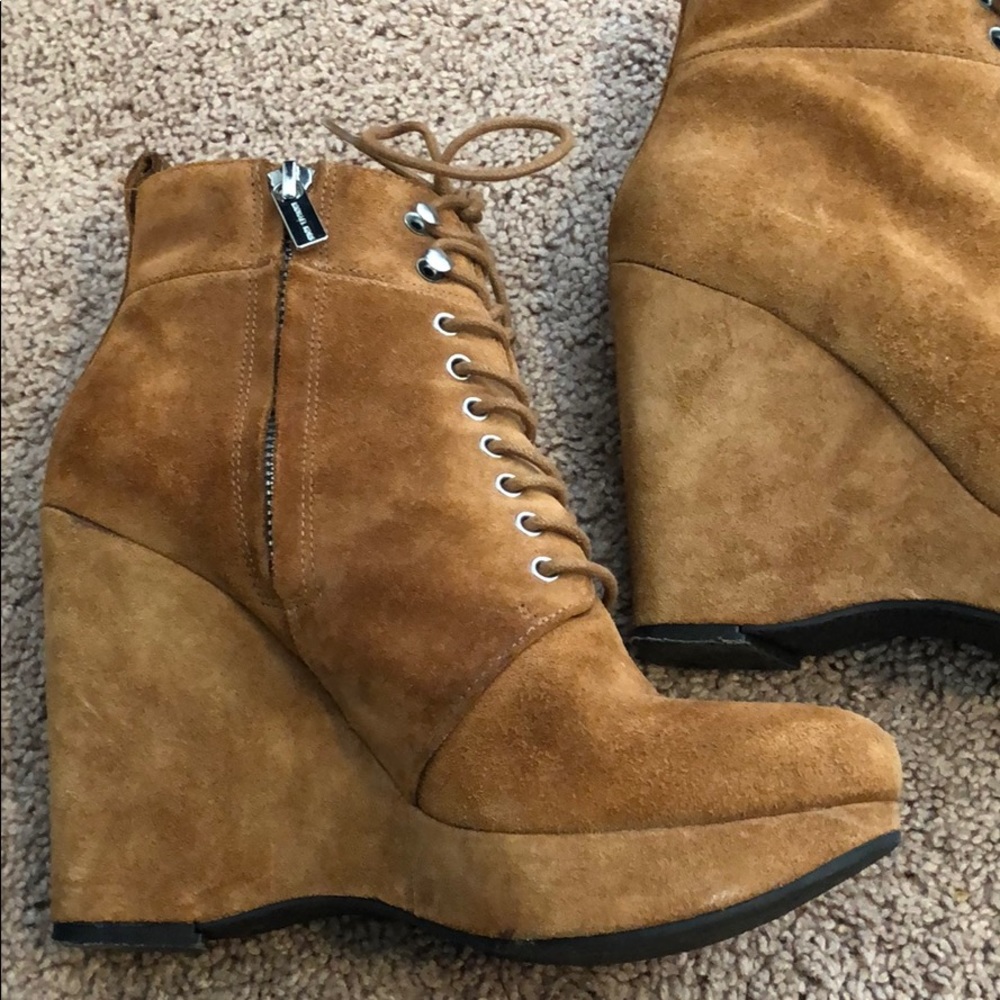Michael Kors Jada Ankle Boot in Suede - Picture 3 of 4